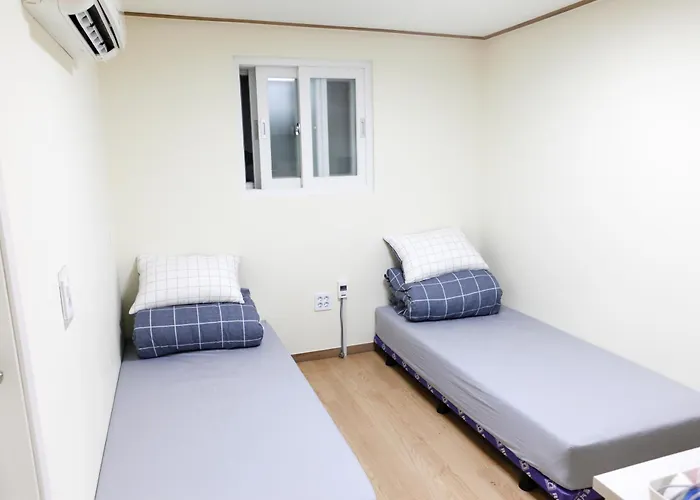 Namsan Gil House